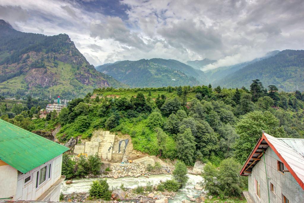 Hotel The Himachal Inn - Manali (Himachal Pradesh) — Photos 1